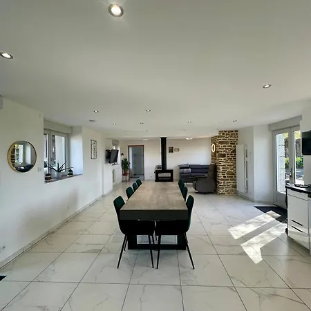 Des Hirondelles O Prázdninový dům *