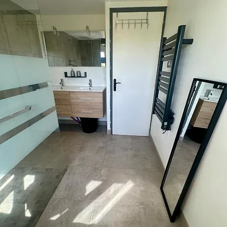 Des Hirondelles O Prázdninový dům