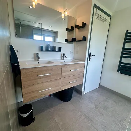 Prázdninový dům Des Hirondelles O *