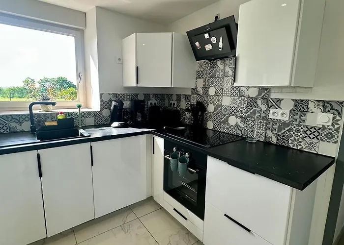 Holiday home Des Hirondelles O Montjoie-Saint-Martin