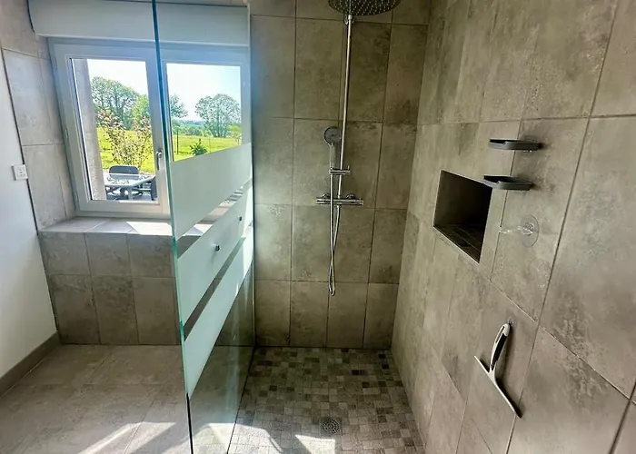 Des Hirondelles O * Montjoie-Saint-Martin